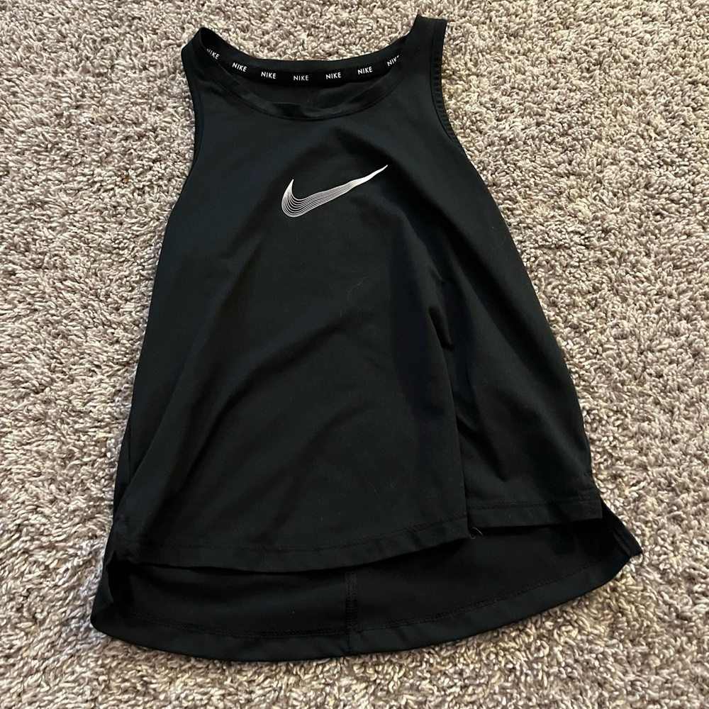 Nike breathable tank top size S